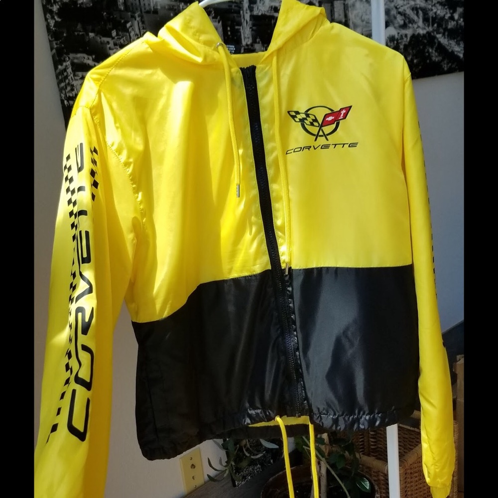 Cropped corvette statement bomber jacket.